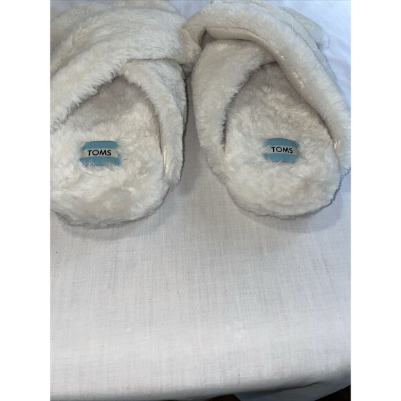 Toms Comfy Slippers Women's Size 11 M White Fleece Slip On Comfort Cross Strap - Picture 10 of 12
